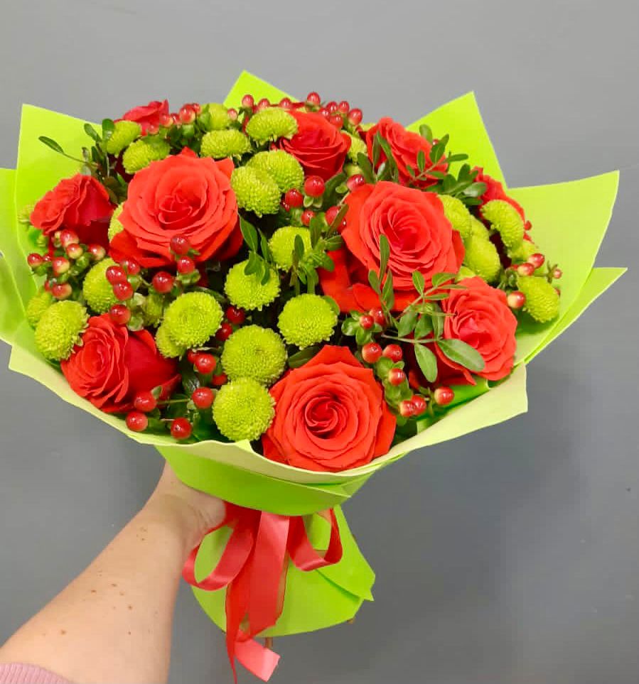 Букет цветов из: Хризантемы и Розы в Няндоме