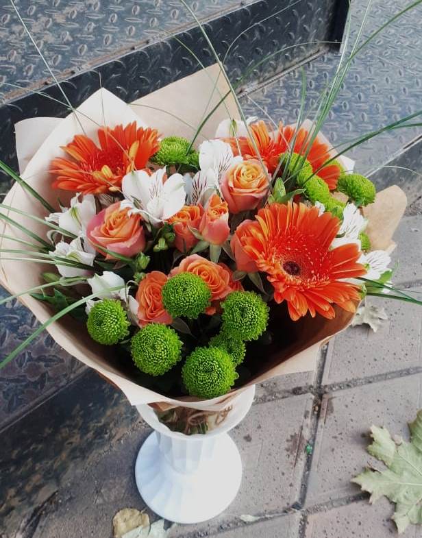 Букет цветов из: Герберы, Хризантемы, Альстромерии и Розы в Няндоме