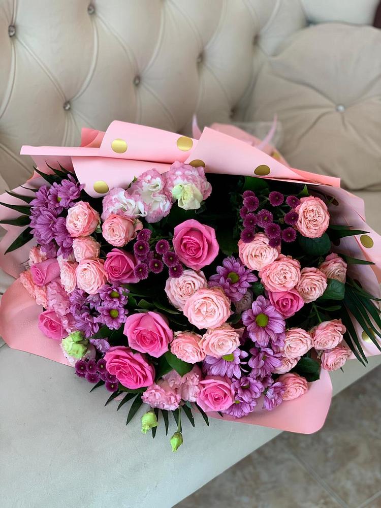 Букет цветов из: Хризантемы, Розы и Лизиантусы в Няндоме