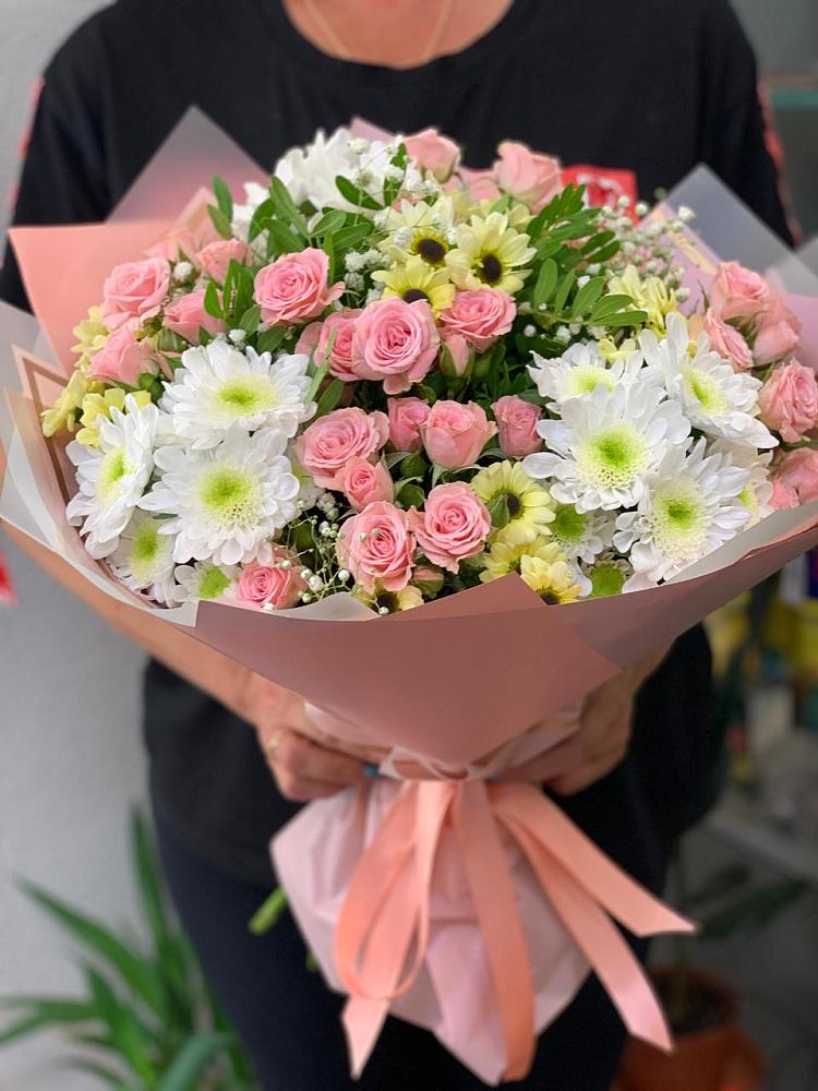 Букет цветов из: Розы и Хризантемы в Няндоме