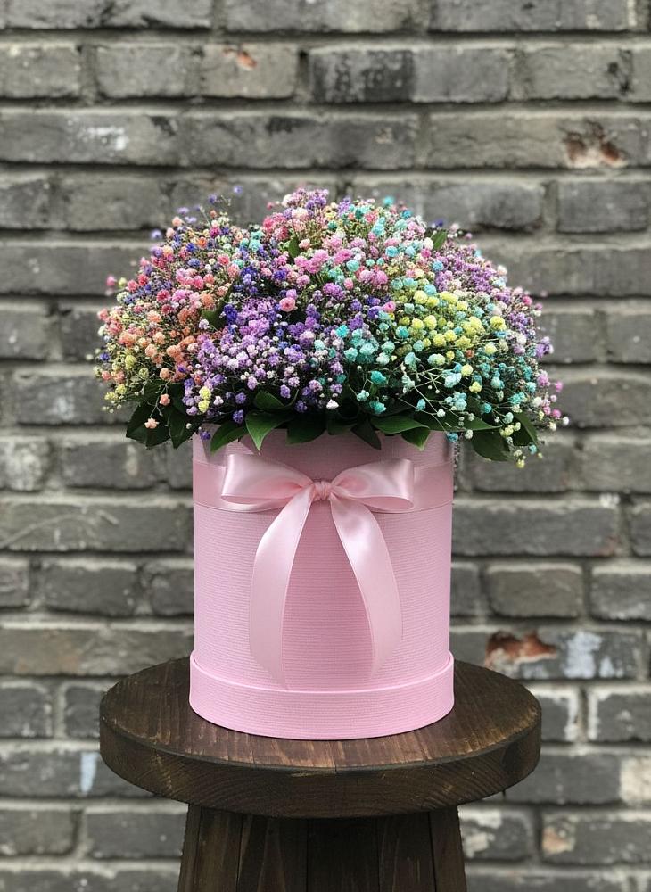 Цветочная композиция из Гипсофила и Розы в шляпной коробке в Няндоме