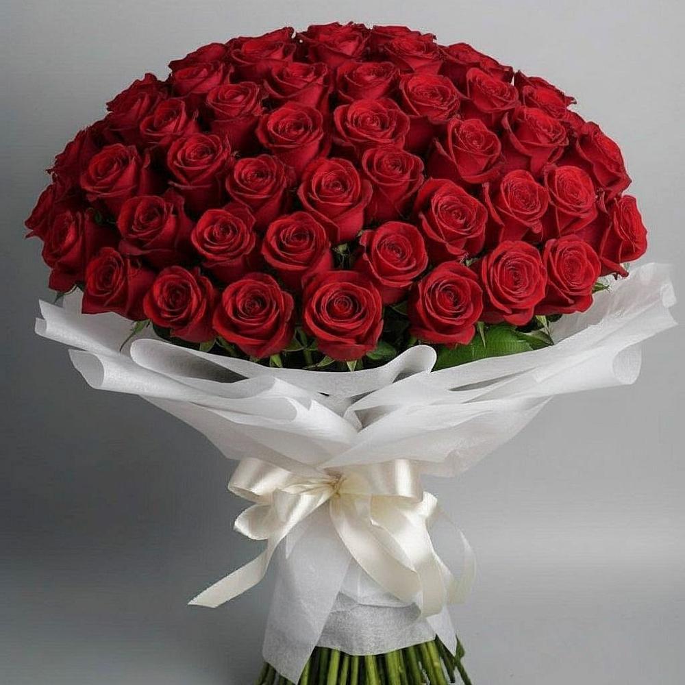 Букет 101 Красная роза Блэк Мэджик в Няндоме