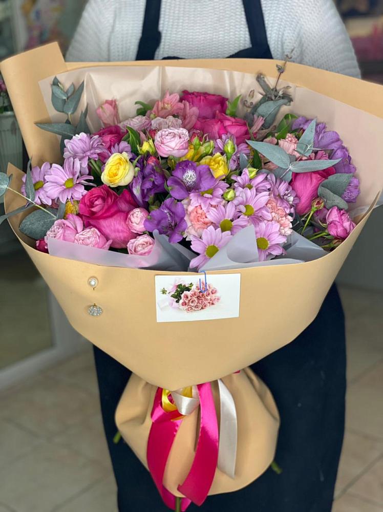 Букет цветов из: Хризантемы, Гвоздики и Альстромерии в Няндоме