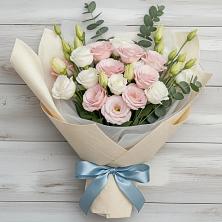 Букет цветов из:  Лизиантусы в Няндоме