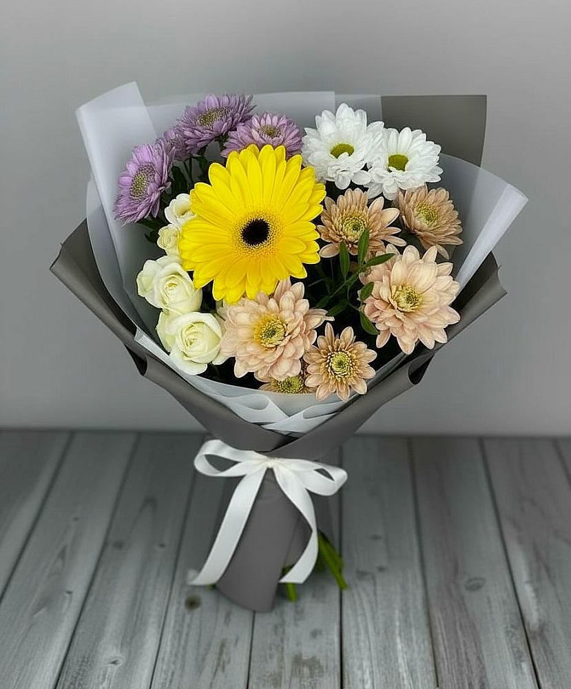 Букет цветов из: Розы, Герберы и Хризантемы в Няндоме