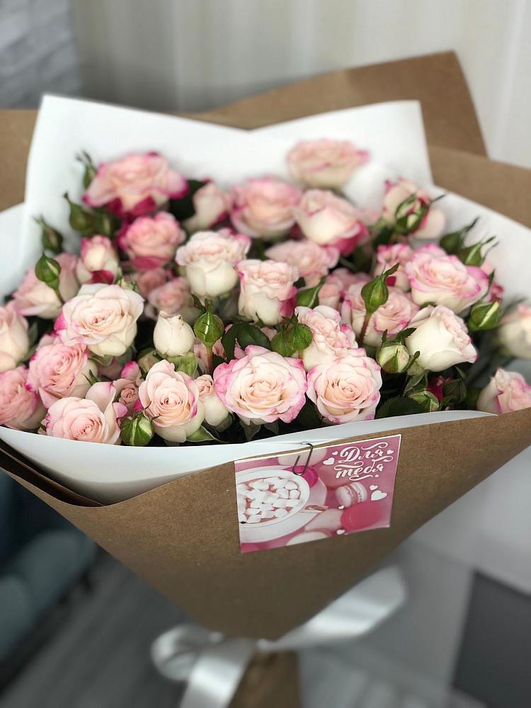 Букет цветов из: Розы в Няндоме