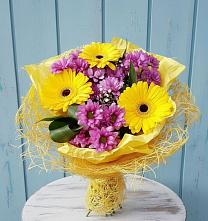 Букет цветов из:  Хризантемы и Герберы #REPLACE_PRED# Няндоме