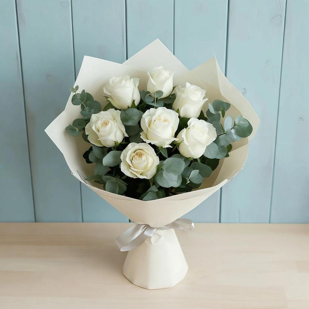 Букет Белые розы в Эвкалипте в Няндоме