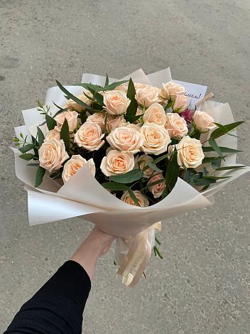 Букет Кремовые розы Латте в Няндоме