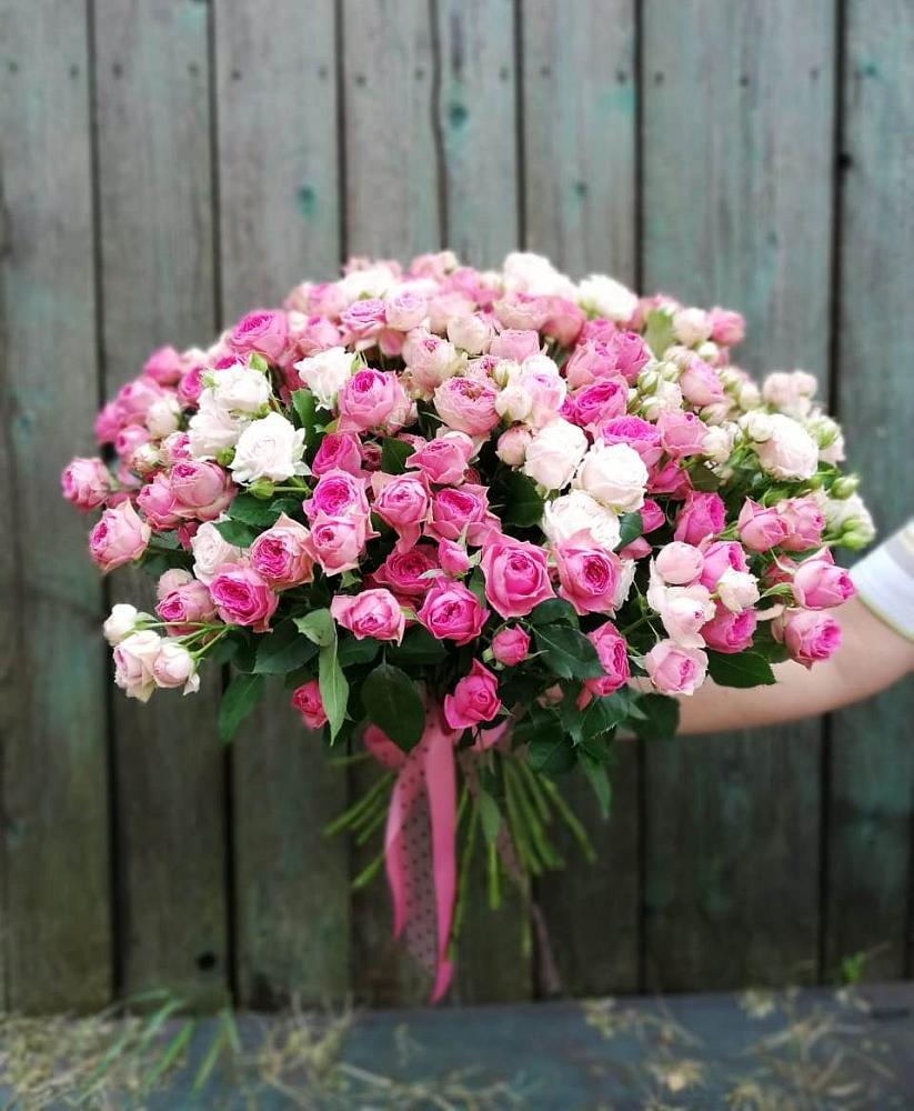 Букет Розовые кустовые розы Натали и Лав Лидия в Няндоме