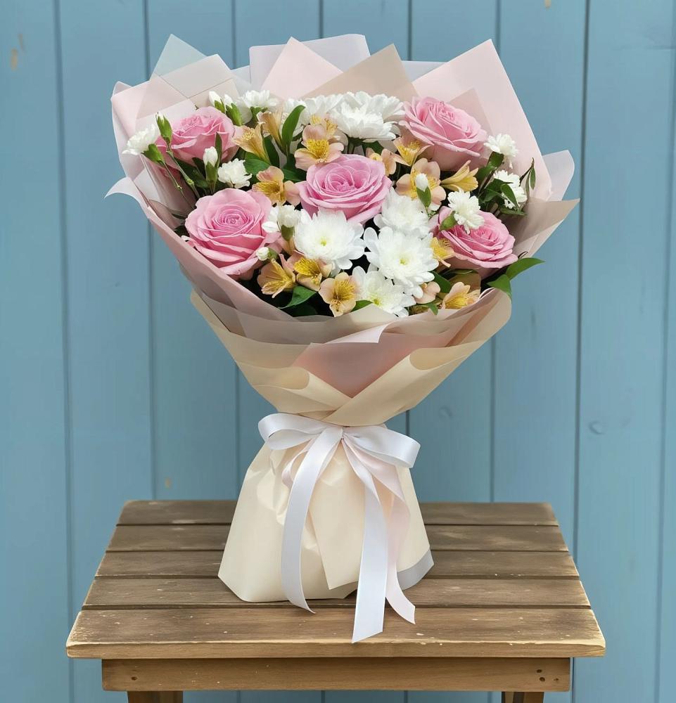 Букет цветов из: Гвоздики, Орхидеи и Розы в Няндоме