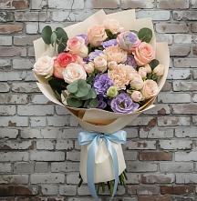 Букет цветов из:  Розы, Лизиантусы и Гвоздики #REPLACE_PRED# Няндоме