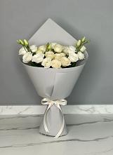 Букет цветов из:  Розы и Лизиантусы в Няндоме